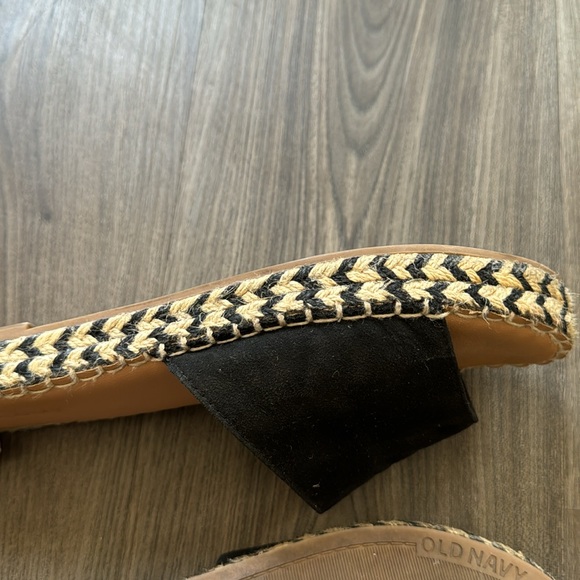 Woven Old Navy Sandals Size 8 - Picture 7 of 7